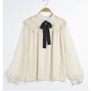 Miss Patina Claudie blouse